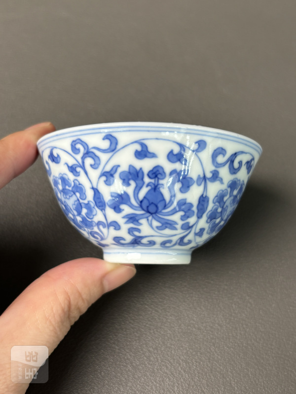 清雍正 青花缠枝宝相花纹杯一对 - 图9